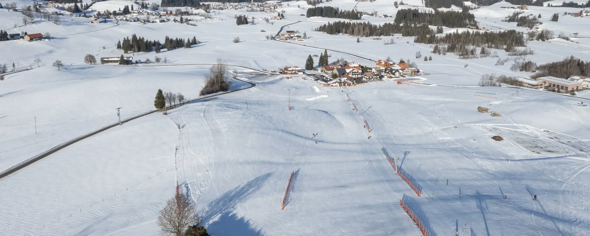 Luftaufnahme des Hofes neben dem Skigebiet - © Andreas Kern Luftaufnahme des Hofes neben dem Skigebiet