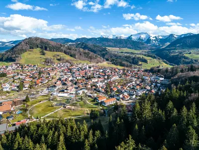 Oberstaufen © Oberstaufen Tourismus / Leo Schindzielorz Blick auf Oberstaufen