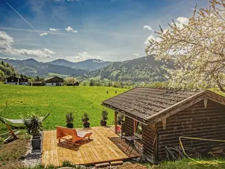 Blick in die Berge © Biohof Jörgenbauer Toller Ausblick vom Hof in das Voralpenland