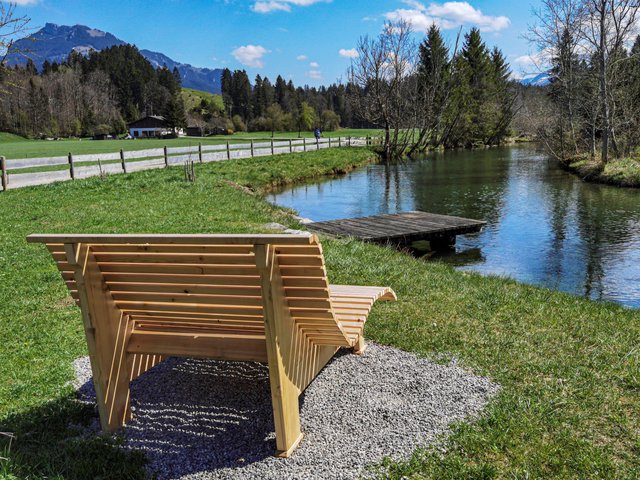 Traumhafte Aussicht auf die Berge vom Hof