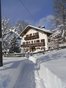 Spaß mit den Schneemassen im Urlaub auf dem Bauernhof