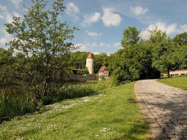 Faulturm mit Parkwächterhäuschen in Dinkelsbühl