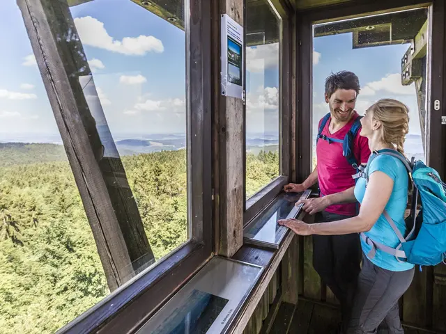 Weitblick am Böhmerwaldaussichtsturm im Oberpfälzer Wald