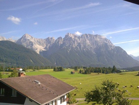 Vom Bergbauern direkter Ausblick auf die Berge