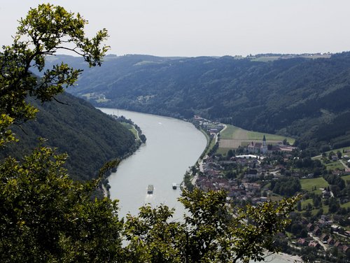 Die Landschaft in Ostbayern genießen