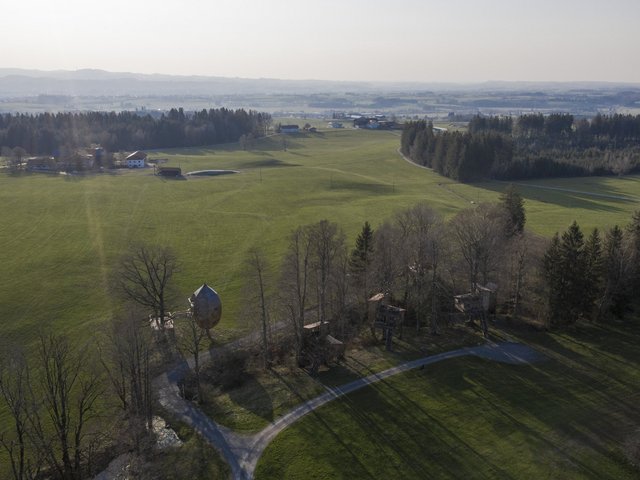 Landschaft rund um das Baumhaushotel Allgäu in Betzigau