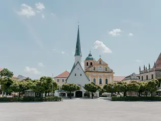 Kapellplatz Altötting © Tourismusverband Inn-Salzach Der berühmte traditionelle Kapellplatz in Altötting