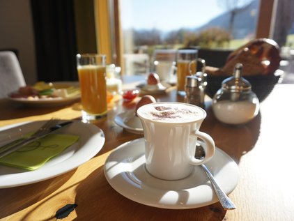 Frühstück mit Ausblick © Hierlhof Genussvolles Frühstück mit Ausblick
