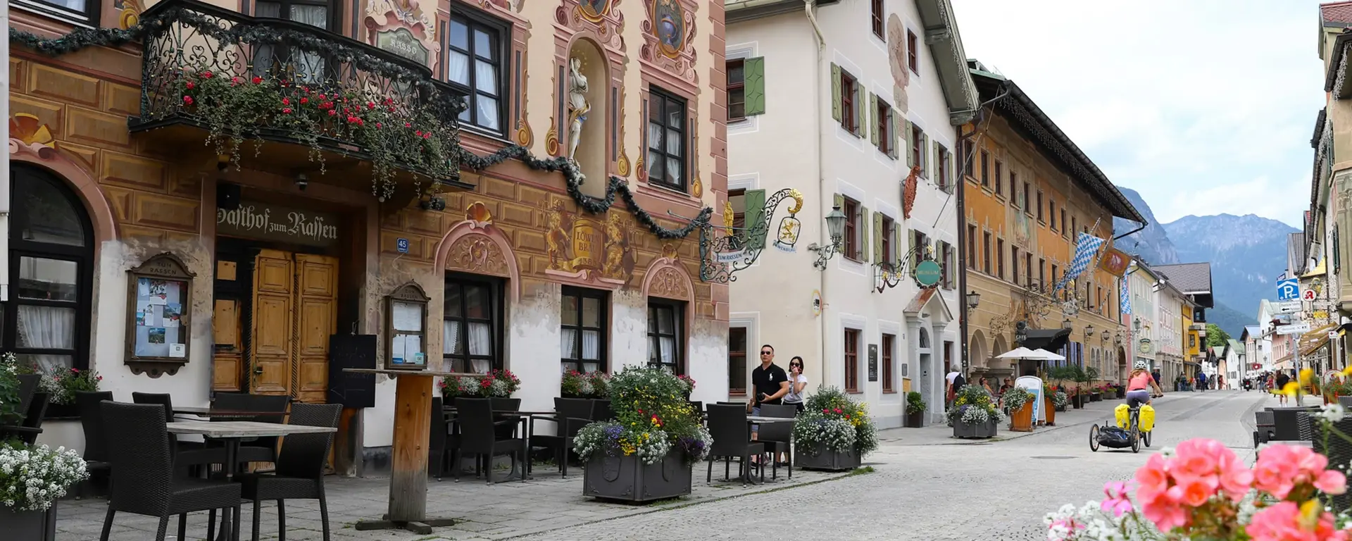 WasserradlwegeOberbayern-Partenkirchen-Altstadt-Ludwigstrasse-Lueftlmalerei