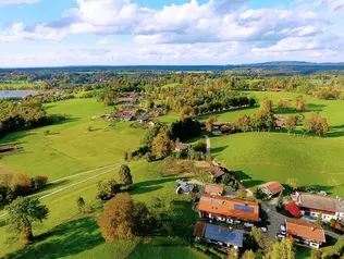 Traumhafte Lage am Tegernsee © Berghammer Biobauernhof Urlaub unmittelbar am Tegernsee auf dem Biobauernhof