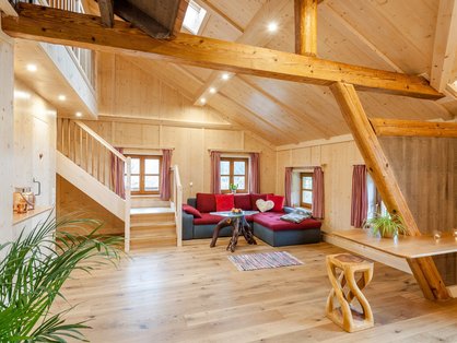 Moderne Einrichtung, pure Gemütlichkeit © Lamplhof Moderne Einrichtung aus gemütlichem Holz auf dem Lamplhof