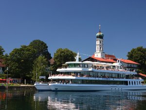 Schifffahrt auf dem Starnberger See mit der MS Starnberg