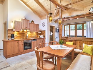 Gemütliche Ferienwohnungen mit viel Holz © Kraushof Urige Wohnungen mit viel Holz laden zum Entspannen ein.