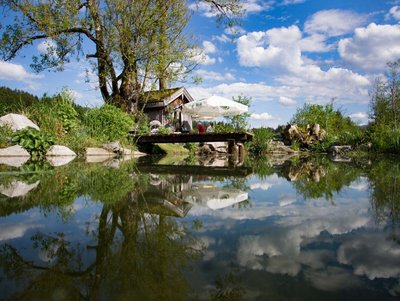 Erholung am Fluss Leitzach auf dem Bauernhof