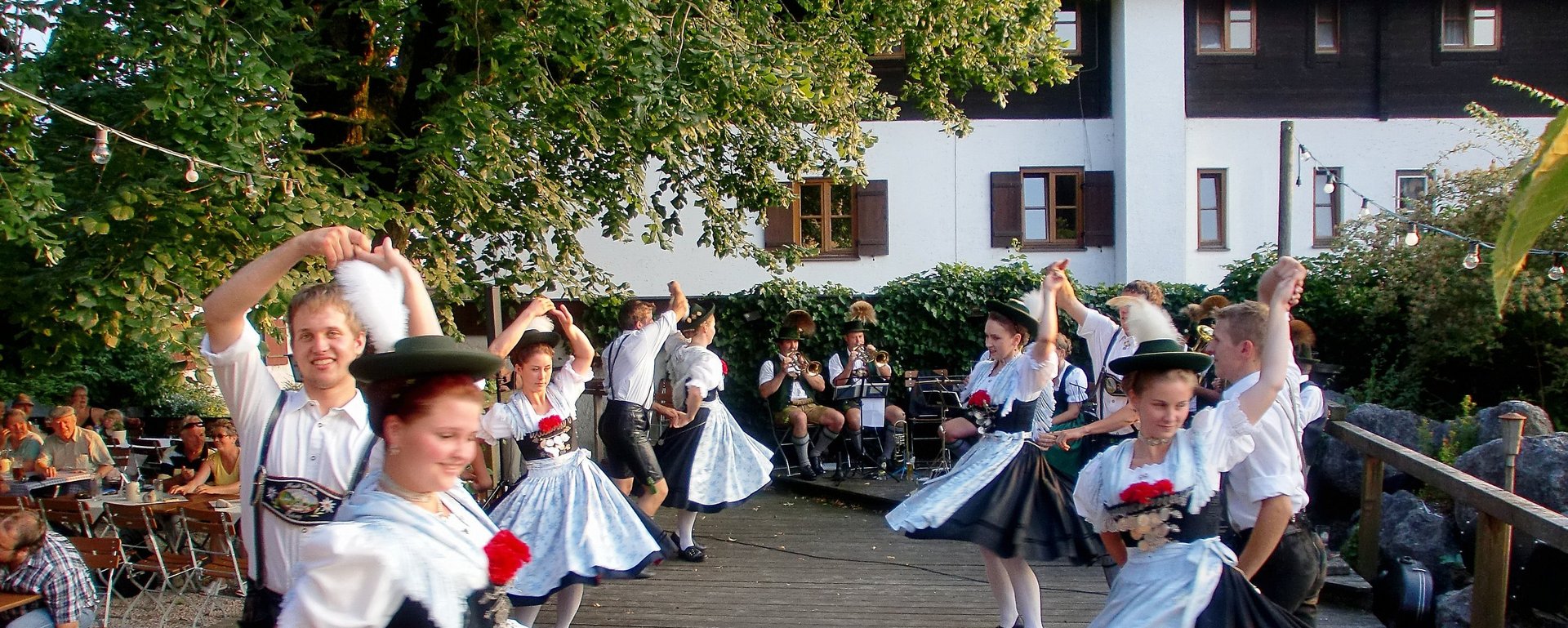 Brauchtum am Heimatabend im Rupertiwinkel
