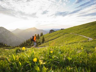 Wandern rund um den Tegernsee © Dietmar Denger, Alpenregion Tegernsee Schliersee Die Berge rund um den Tegernsee laden zum Wandern ein.