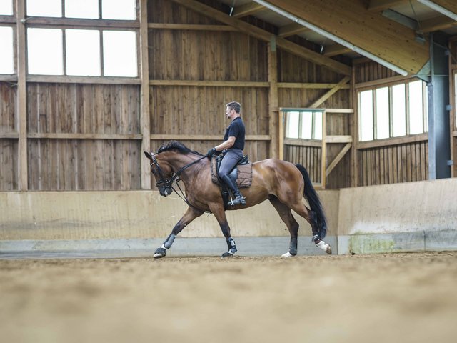 Reiten in der Halle in der Alpenregion Tegernsee Schliersee