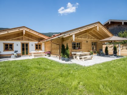 Neugebaute Chalets © Holznerhof Neugebaute Chalets ergänzen den Bauernhof