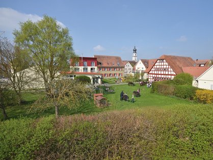 Nachhaltige Landwirtschaft mit Grünflächen und Weideflächen