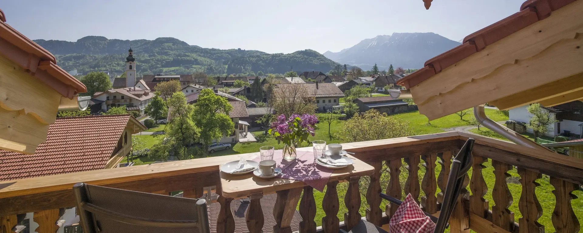 Blick ins Chiemgau vom Balkon