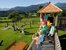 Spielplatz auf dem Bauernhof in der Region Chiemsee