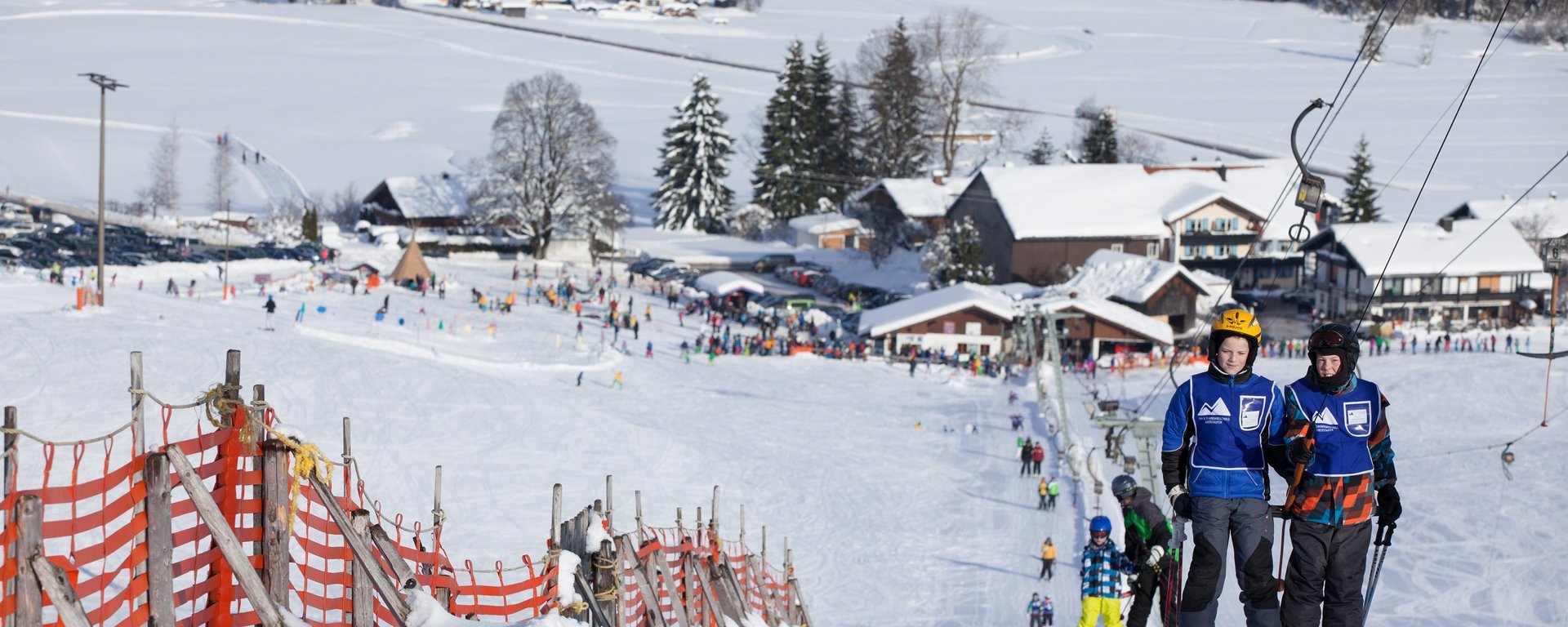 In unmittelbarer Nähe des Bauernhofes gleich der Skilift