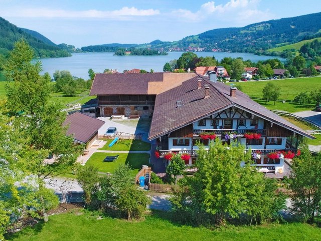 Urlaub auf dem traditionellen Bauernhof am Ufer des Schliersees