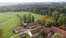 Luftaufnahme des Gästehaus Huber in Forstern im Münchner Umland
