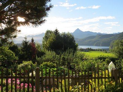 Grandioser Blick vom Bauerngarten in die Berge