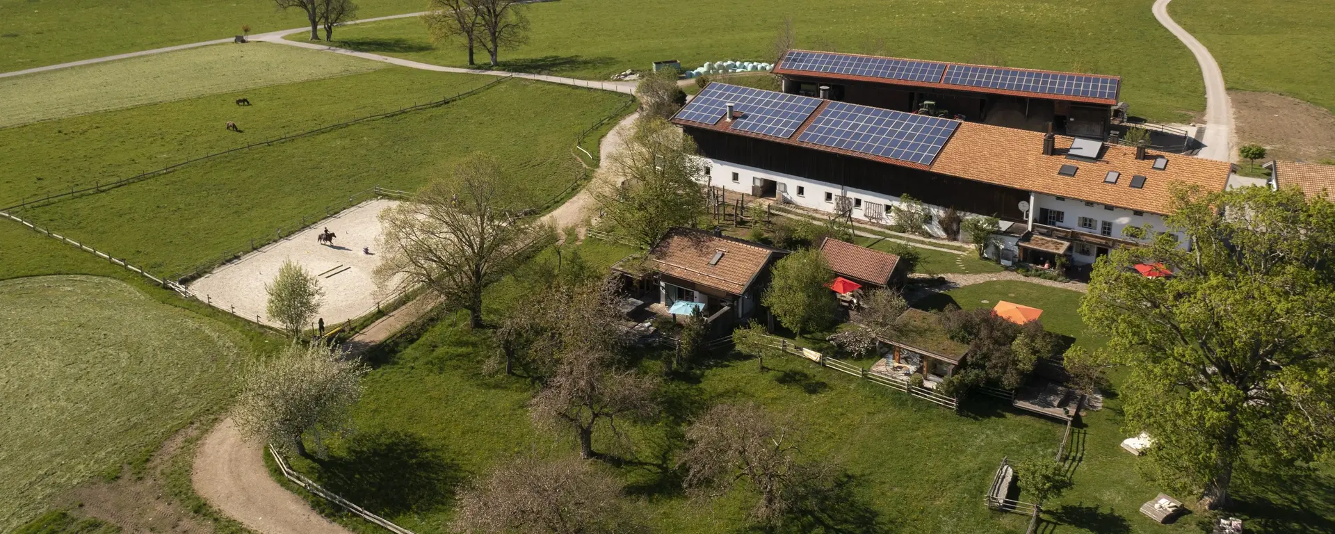 Luftansicht Reitplatz - © Andreas Kern Luftansicht Reitplatz Hof Gottenau
