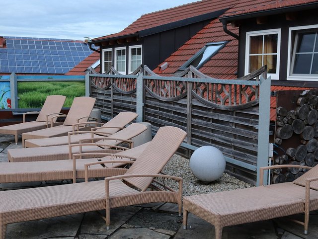 Dachterrasse zur Dachsauna auf dem Stadler-Hof in der Hallertau