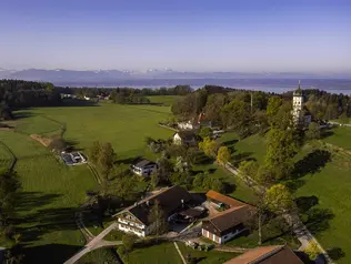 Nahe des Starnberger Sees © Schwabbauernhof Lage des Hofes nahe des Starnbergersees