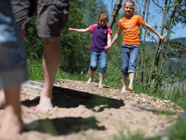 Barfuß wandern in der Alpenregion Tegernsee Schliersee