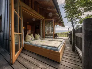 Schlafen unter Sternen © Baumhaus Samerberg Schlafen unter Sternen