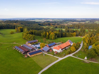 Luftaufnahme des Gutes © Gut Grasleiten Das Gut Grasleiten von oben