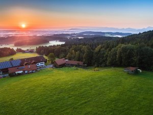 Luftaufnahme vom Bussjägerhof in Böbing