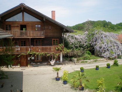 Bauernhaus im Sommer