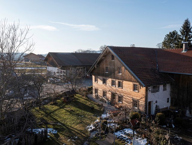 Hausansicht des Bauernhofs Biohof Neihausmo in Böbing