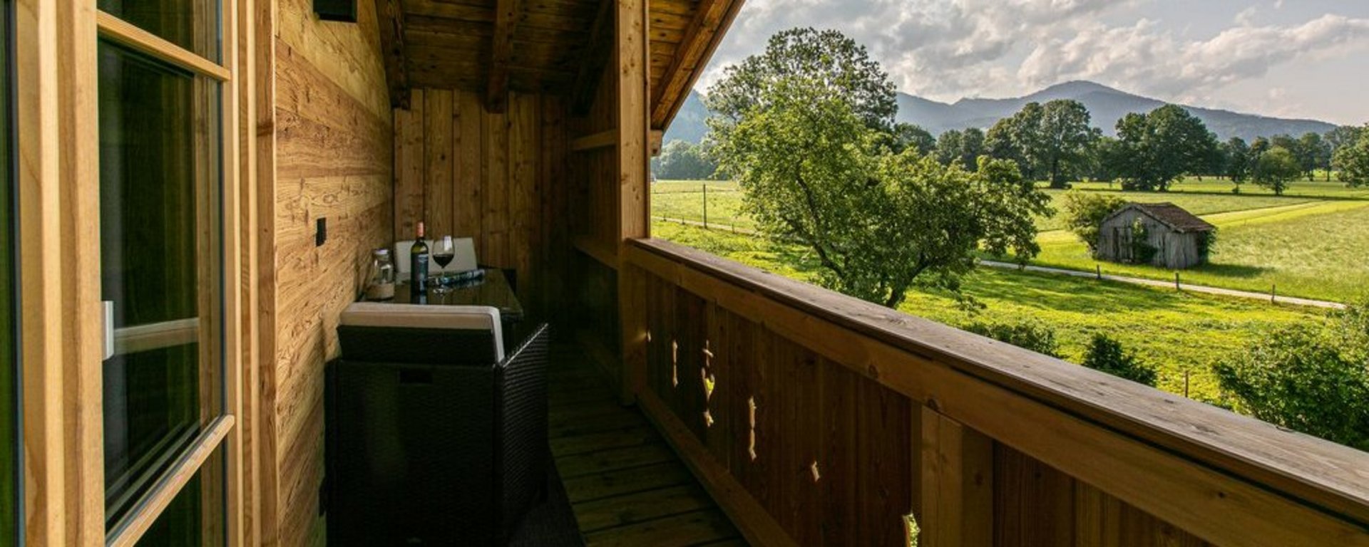 Bei jedem Wetter auf dem Balkon sitzen und in die Berge schauen
