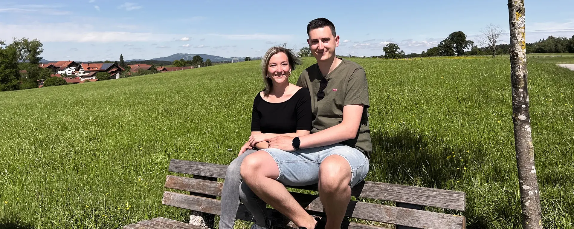 Verlobungsbank mit Blick auf den Pfaffenwinkel