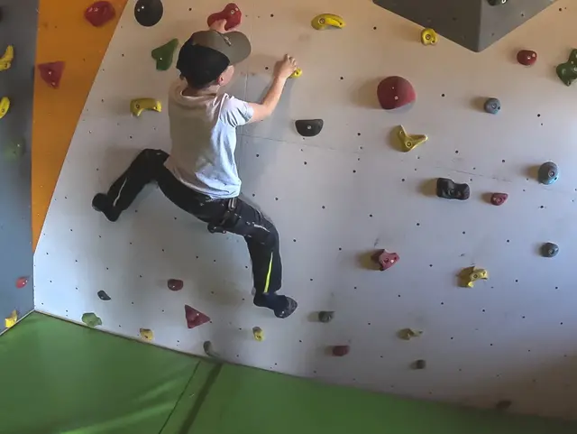 Kletterwand und Indoorbereich - © Andreas Kern Kletterwand und Indoorbereich für schlechtes Wetter