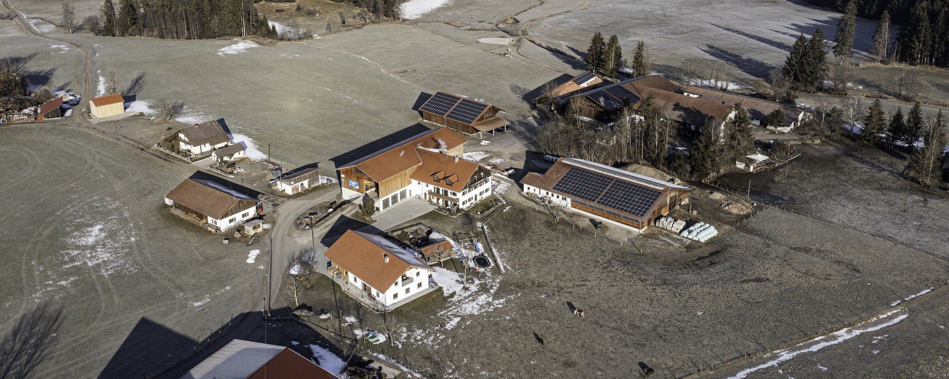 Luftaufnahme des Biohof Stadler in Unterthingau